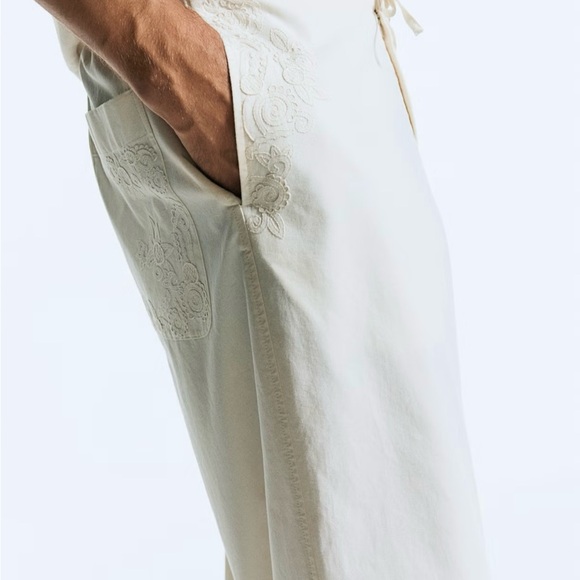 Men’s H&M x Anamika Khanna Cream Wide-Leg Cotton Embroidered Pants. L. NWT. - Picture 3 of 9